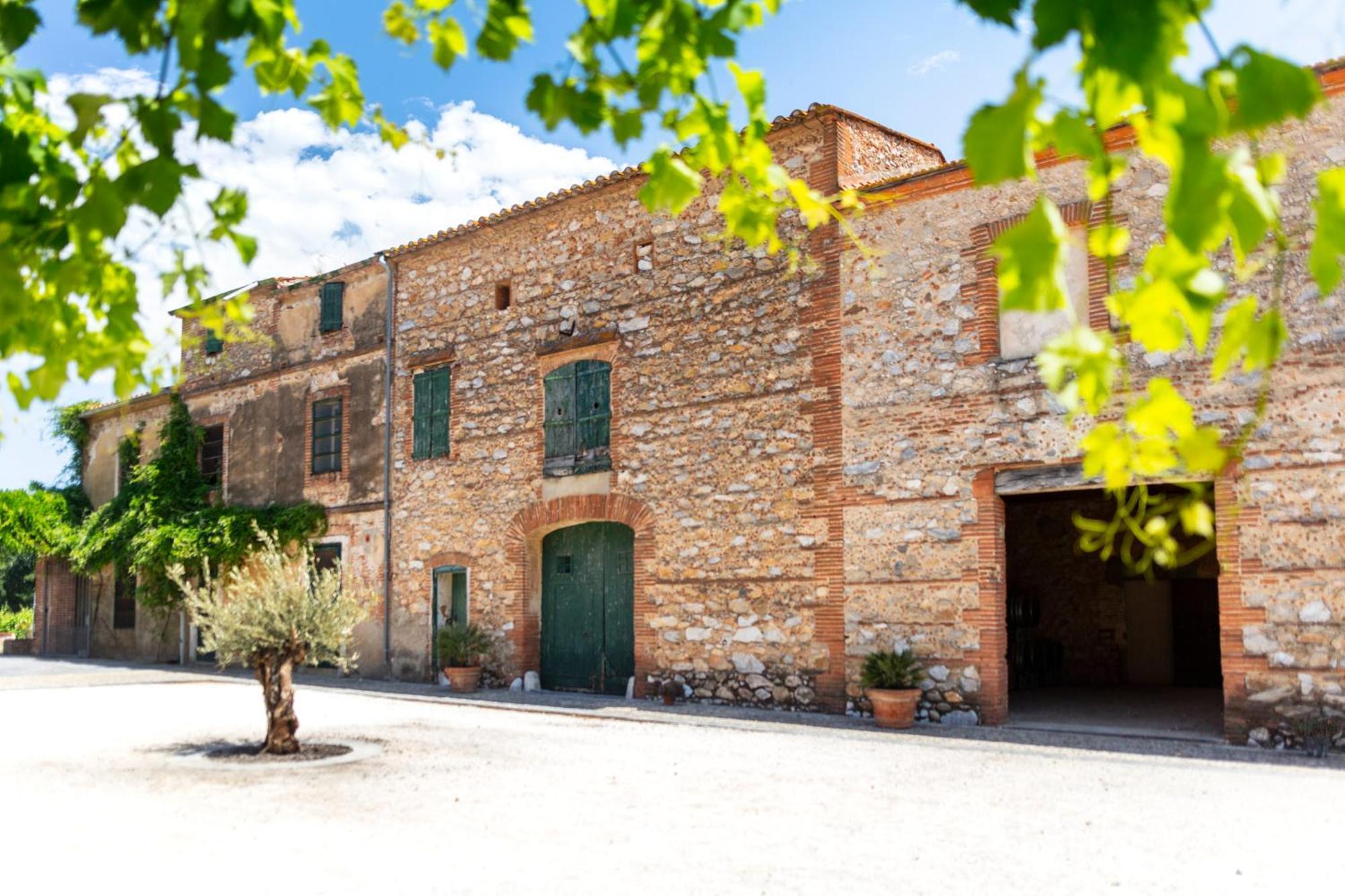 Chateau Lauriga Thuir Exterior photo